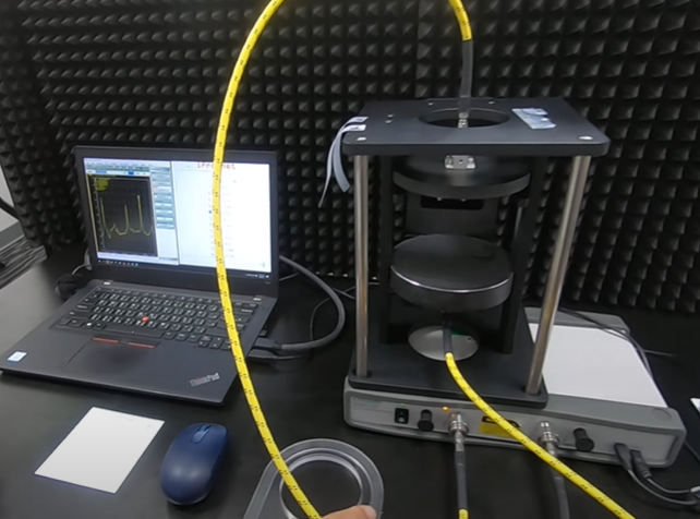 Probe station